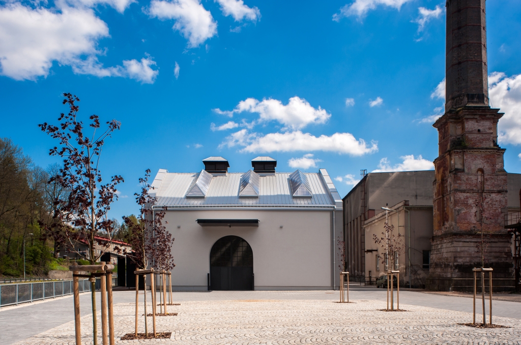 Reconstruction of a former boiler house into an artistic forge 